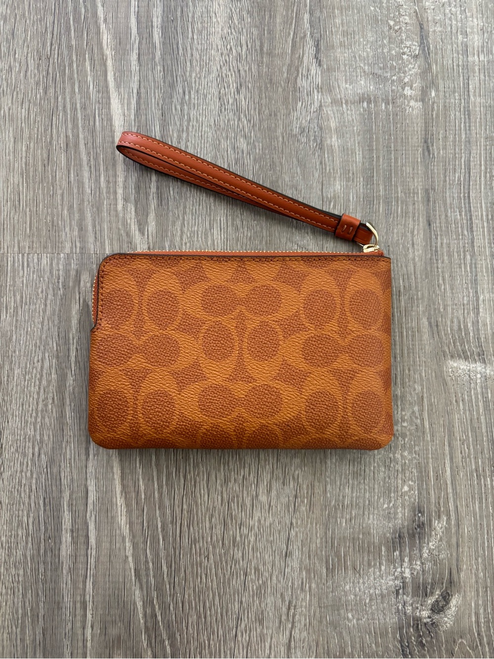 Coach Corner Zip Wristlet In Signature Canvas - Picture 5 of 7